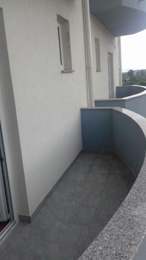 Apartmani Niko 1 Radovin Exteriér fotografie
